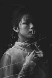 -现代经典婚纱摄影