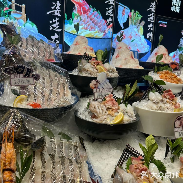 顿海鲜和牛火锅太绝了！和牛品质超棒，轻轻一涮变色就能吃