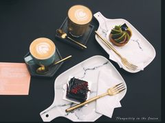 -UNI UNI(环亚凯瑟琳店)