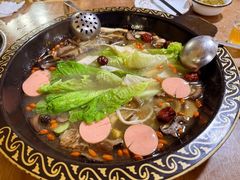 -小志家.野生菌鲜切牦牛肉牛杂火锅