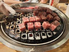 凤梨雪花牛肉粒-霸腹烤肉(厦门柚子番店)