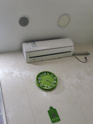 -苗医生专业祛痘·皮肤管理
