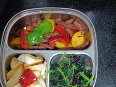 -臻爱住家月嫂育儿嫂(万达店)