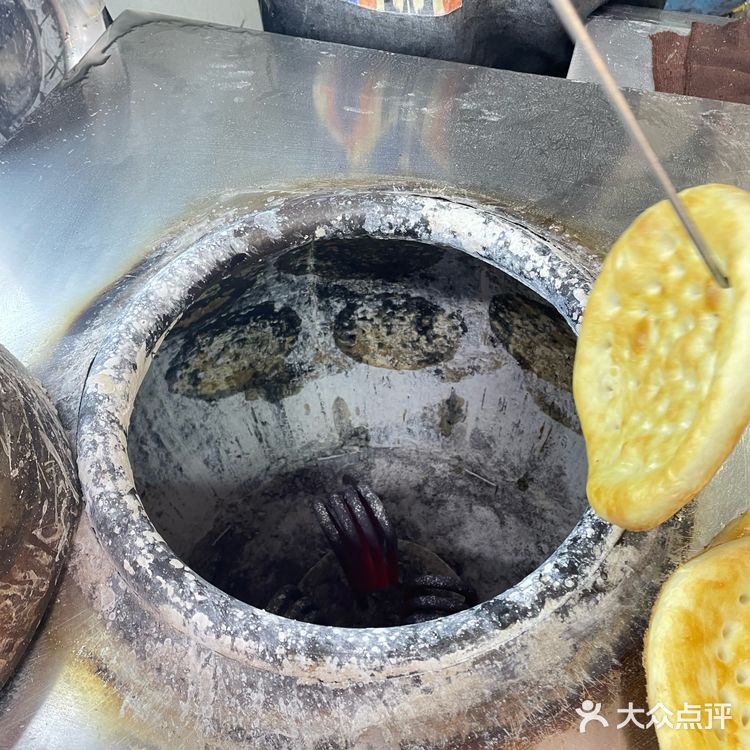 南京美食｜一家实在新疆人开的烤包子店