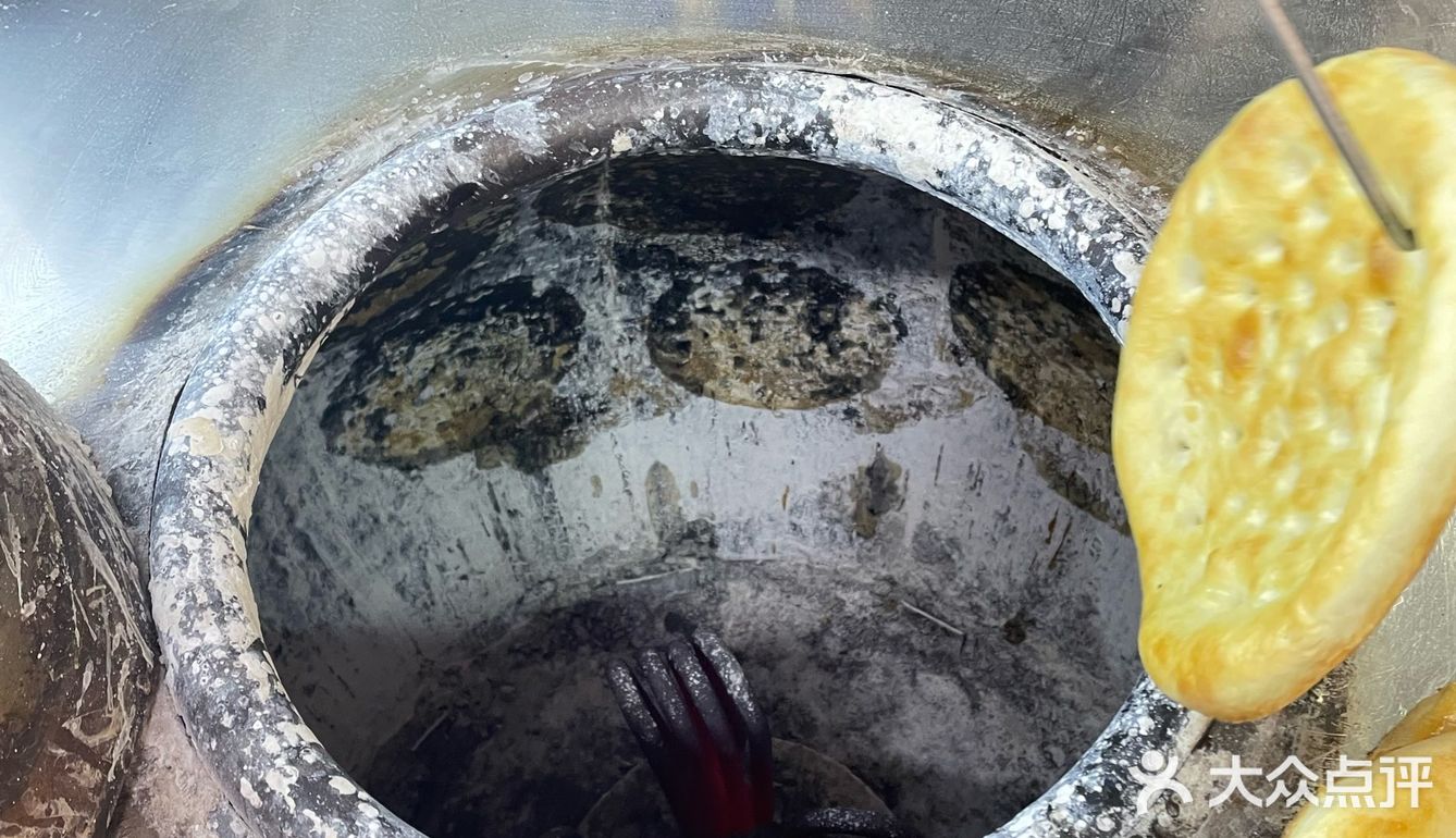 南京美食｜一家实在新疆人开的烤包子店