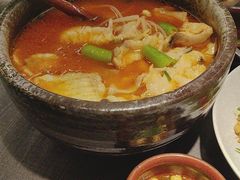 -瑞虹新天地月亮湾