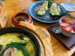 -桥香园过桥米线(国贸店)