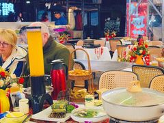 -刘姐啤酒鱼民族演艺餐厅(西街总店)