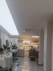 -吉艺心专业美发造型