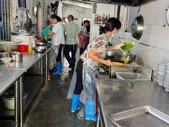 -正宗牛奇排骨饭(第一分店)