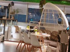 -Oasis Bar & Grill