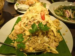 -大头虾越式风味餐厅(光明广场店)