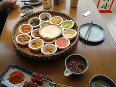 -包整·丝娃娃(一览甲秀楼风景店)