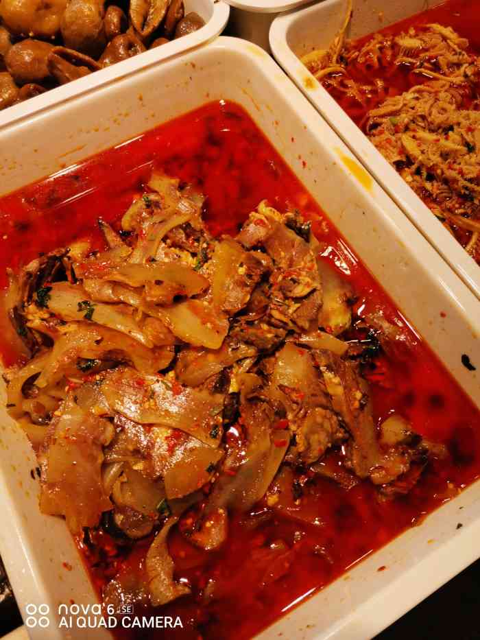 五香草现捞(总店)-"中坝地铁站附近比较老牌的卤菜店,整体感觉.