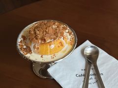 -Café Monson