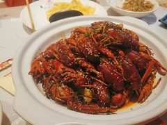 -肥肥虾庄·金牌油焖大虾(首义路店)