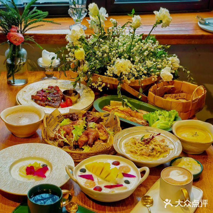 杭州西湖边的浪漫花园餐厅🍴美的一塌糊涂