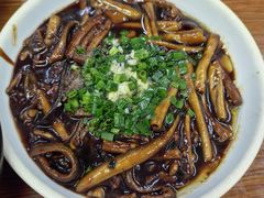 -胡子饮食店