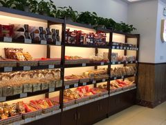 -红宝石·鲜奶小方·海派西点房(南翔店)