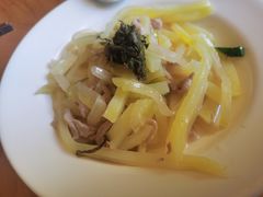 洋山芋榨菜肉丝-沪西老弄堂面馆(定西路店)