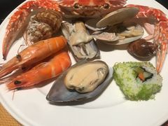 -大中华希尔顿酒店-念自助餐·嗨啤·小龙虾