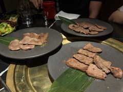 -山川小町·极番烧肉(新地假日广场店)