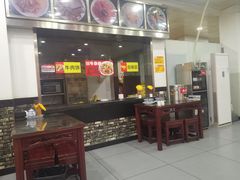-牛一嘴·兰州牛肉面·大盘鸡(财富中心店)