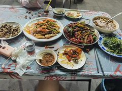-老班长·小龙虾·鲜货烧烤大排档(金街美地店)