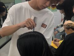 -首脑美容美发化妆美甲培训学校(长沙校区)