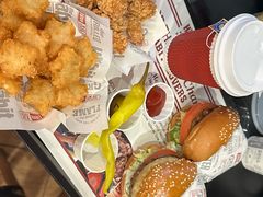 -The Habit Burger Grill 哈比特汉堡(世博店)
