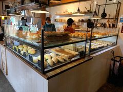 面包甜点陈列柜-仙峰天然面包(迎宾路店)