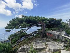 -罗田薄刀峰风景区