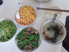 -悦芽照护月嫂+育儿嫂(杭州店)