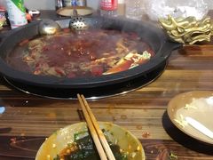 -黄潇洒老火锅(九眼桥宏济巷店)