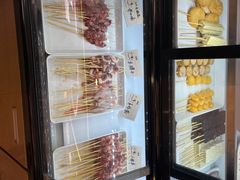 -哈尔滨小酒馆·鲜肉现穿自助烧烤(康新花园店)