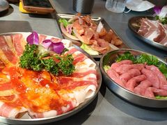 -围炉肉舍•炭烤活鳗•丹东海鲜烤肉(步行街店)