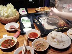 -老牌坊云南鱼豆花火锅(嵩山店)