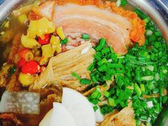 -肥佬良扣肉粉面店(梧州总店)