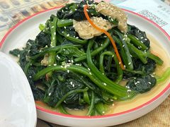 -壹阁胡羊焖饼(特色小吃街店)