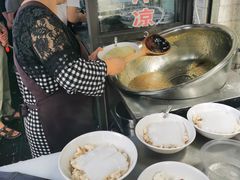 -何老二卤汁凉粉