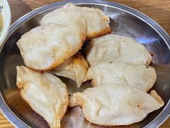 -黄阿姨锅贴大王(万航渡路店)