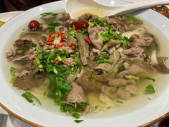 -犇逸·乐山跷脚牛肉·四川现炒(览海店)