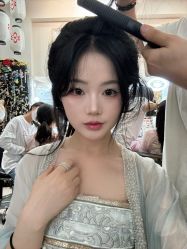 -一揽芳华汉服旗袍体验馆(拙政园店)