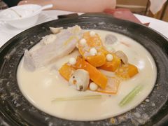 香芋芡实南瓜煲-荣粤酒家·融合粤菜