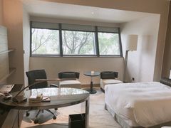 -上海滴水湖皇冠假日酒店