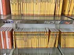 -钟书阁(松江泰晤士小镇店)