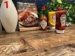 -HIGH FIVE哈福手工汉堡(桂林路店)