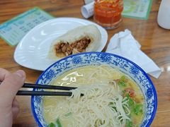 -雪琴面馆富安特色鱼汤面(城中花园店)