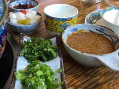 -毛辣果·贵州红酸汤牛肉火锅(西单店)