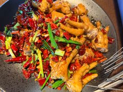 -曼听小寨海鲜烧烤·大连辣炒大王(盖州街店)